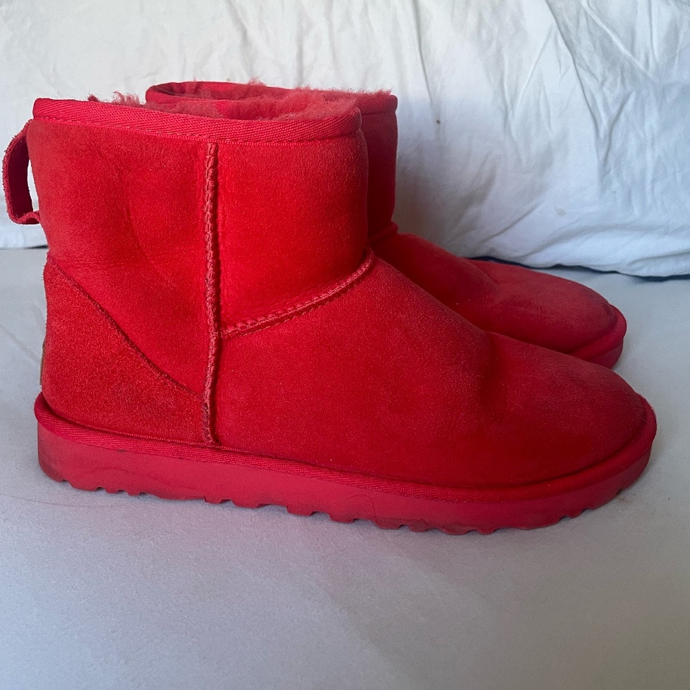 UGG mini ll Boots